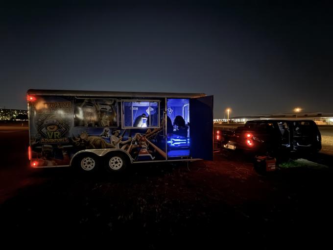 에 대한 최신 회사 뉴스 엑스포 문은 닫혔지만, 우리는 끝나지 않았다: 주차장 구조 작전  0